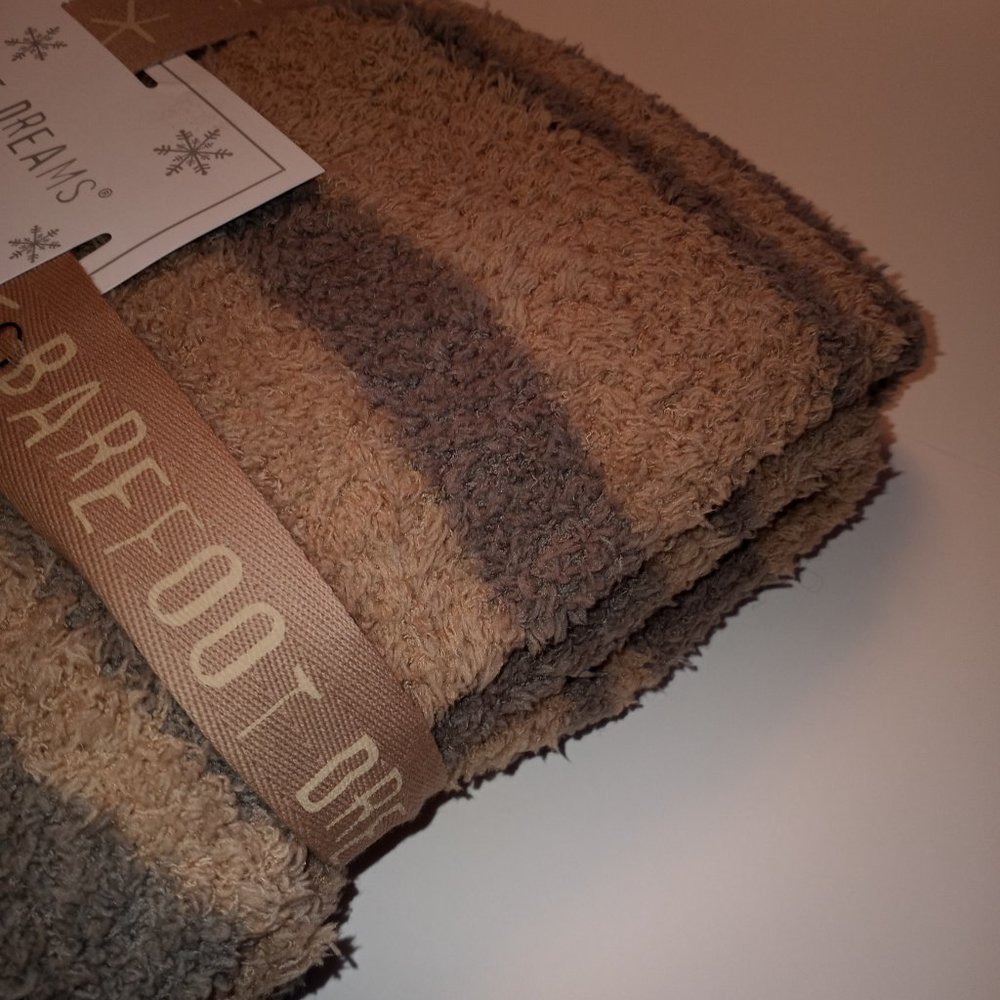 BAREFOOT DREAMS CozyChic Variegated Striped Blanket Throw - Tan/Warm Gray - Picture 7 of 10